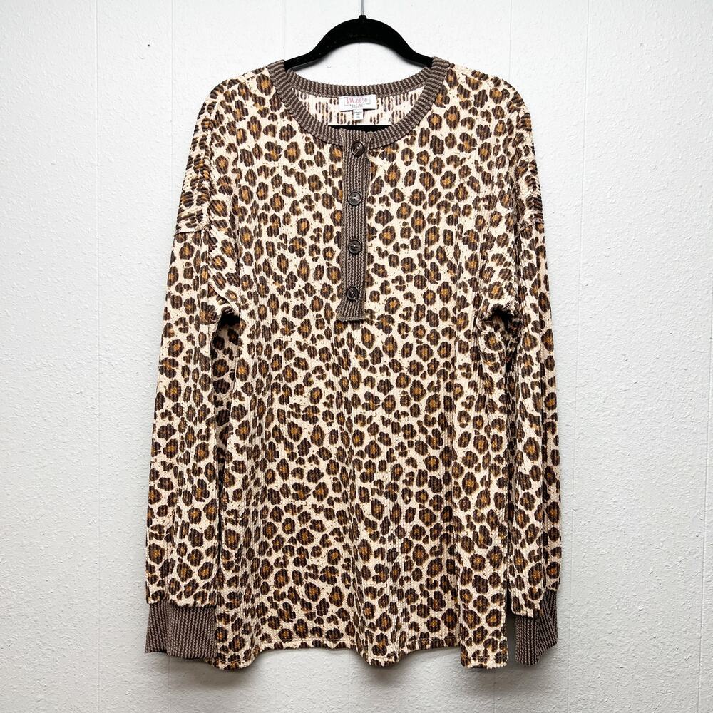 MoCo Boutique Animal Print Henley Sweater Womens 1XL Casual Lungewear Stretch